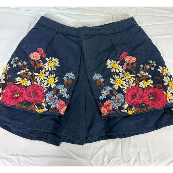 Anthropologie Elevenses Navy High Waisted Floral Shorts Embroidered Flowers-Sz 2 - Picture 3 of 9